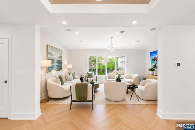 35 Jane Drive, Englewood Cliffs, NJ 07632