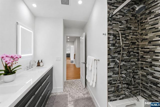 35 Jane Drive, Englewood Cliffs, NJ 07632
