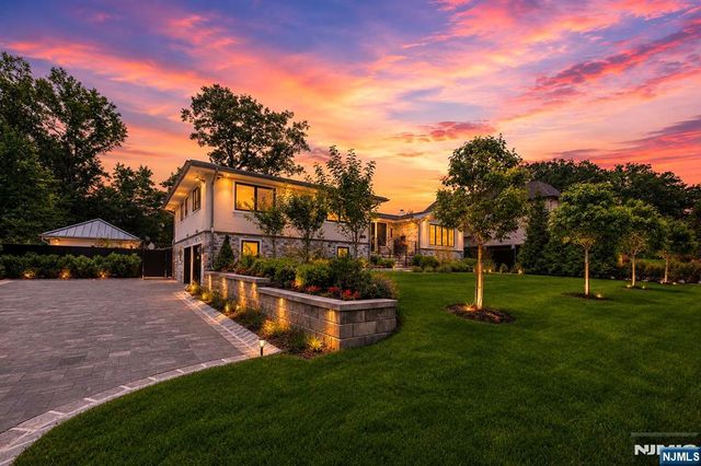 35 Jane Drive, Englewood Cliffs, NJ 07632