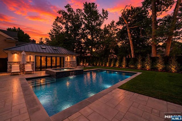 35 Jane Drive, Englewood Cliffs, NJ 07632