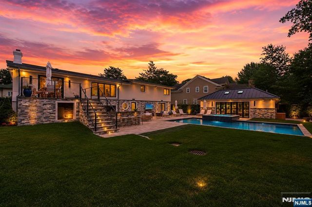 35 Jane Drive, Englewood Cliffs, NJ 07632