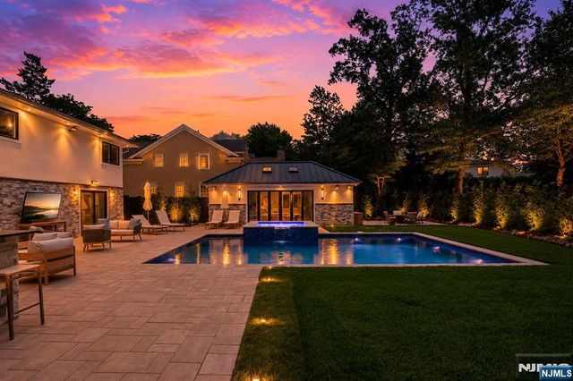 35 Jane Drive, Englewood Cliffs, NJ 07632