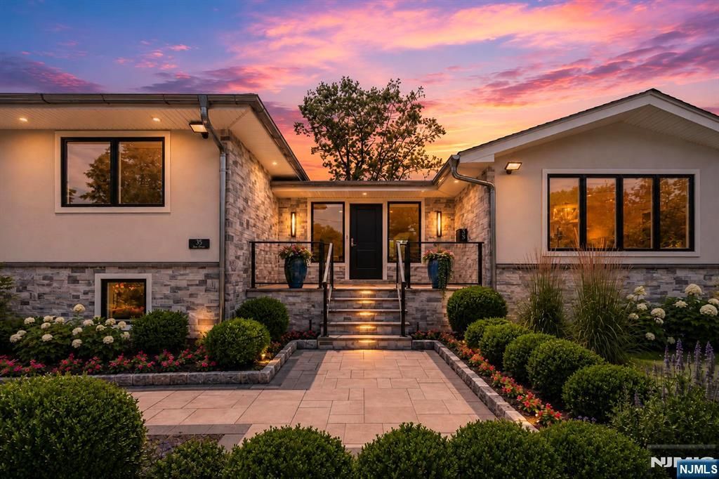 35 Jane Drive, Englewood Cliffs, NJ 07632