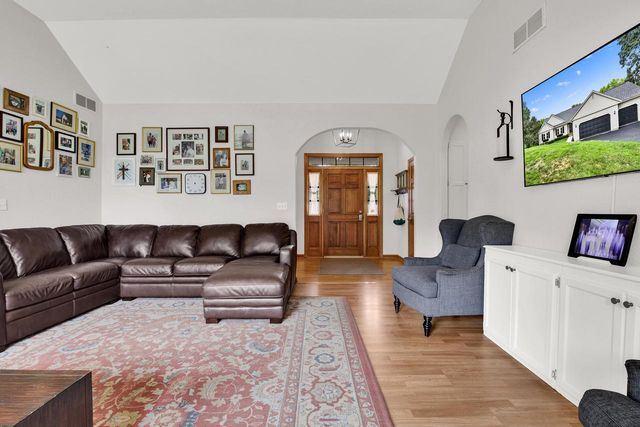 S28W30753 Wild Berry LANE, Waukesha, WI 53188