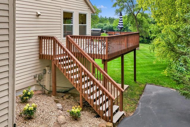 S28W30753 Wild Berry LANE, Waukesha, WI 53188