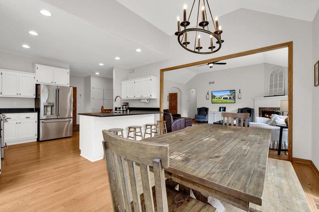 S28W30753 Wild Berry LANE, Waukesha, WI 53188