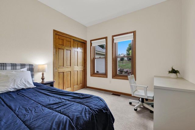 S28W30753 Wild Berry LANE, Waukesha, WI 53188