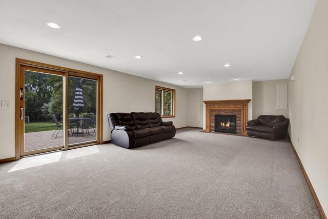 S28W30753 Wild Berry LANE, Waukesha, WI 53188
