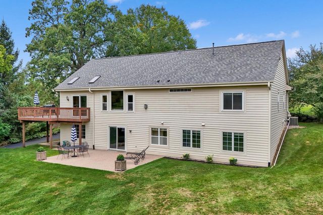 S28W30753 Wild Berry LANE, Waukesha, WI 53188