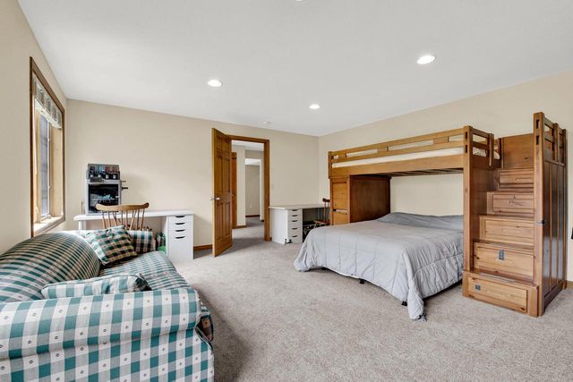 S28W30753 Wild Berry LANE, Waukesha, WI 53188