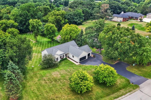 S28W30753 Wild Berry LANE, Waukesha, WI 53188