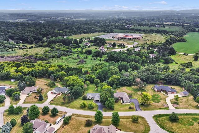 S28W30753 Wild Berry LANE, Waukesha, WI 53188