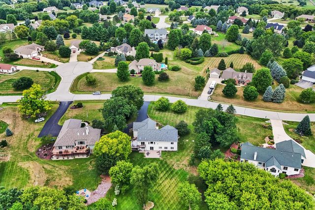 S28W30753 Wild Berry LANE, Waukesha, WI 53188