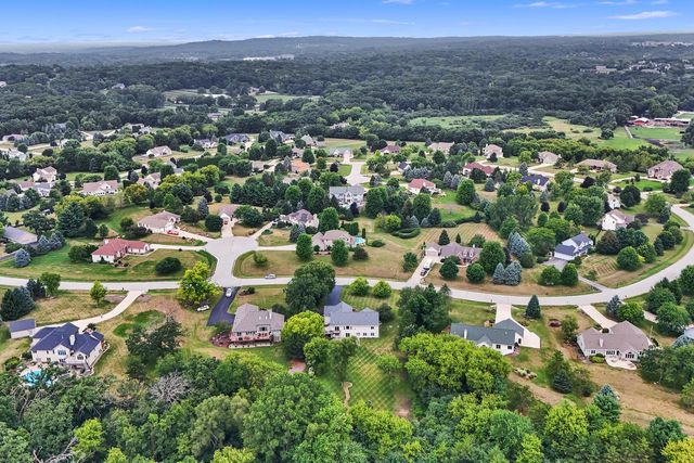 S28W30753 Wild Berry LANE, Waukesha, WI 53188