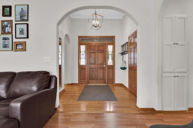 S28W30753 Wild Berry LANE, Waukesha, WI 53188