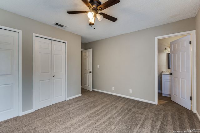 5930 Midcrown Dr, San Antonio, TX 78218