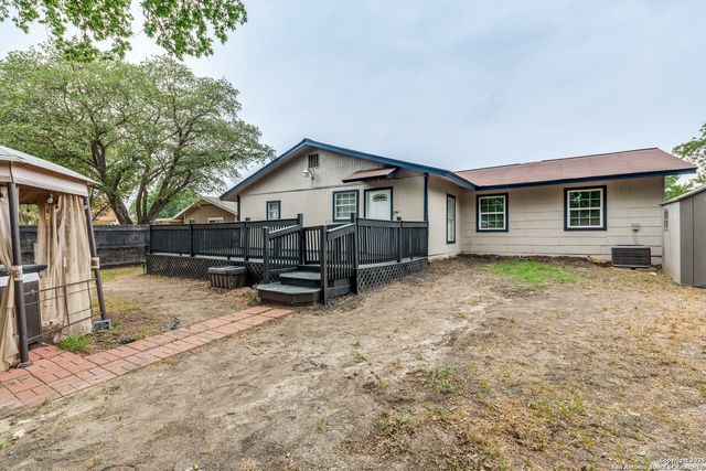 5930 Midcrown Dr, San Antonio, TX 78218