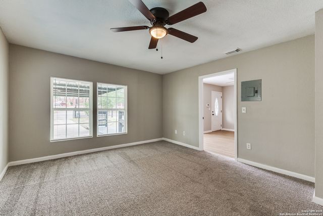 5930 Midcrown Dr, San Antonio, TX 78218