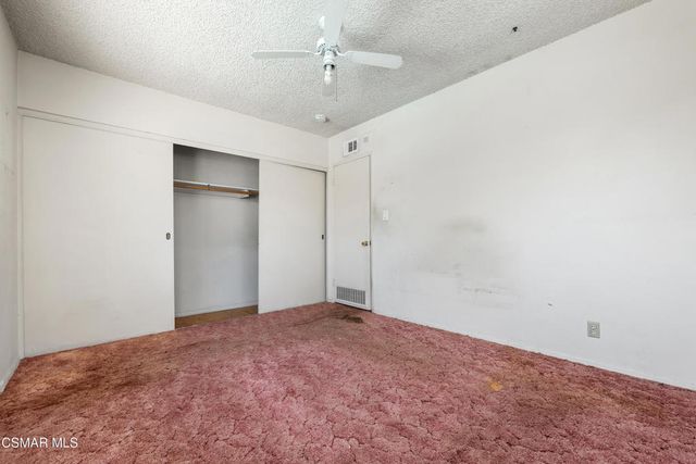 18954 Saticoy Street, Reseda, CA 91335