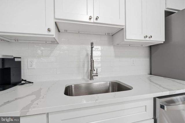 109 CHESTNUT AVE, Oaklyn, NJ 08107