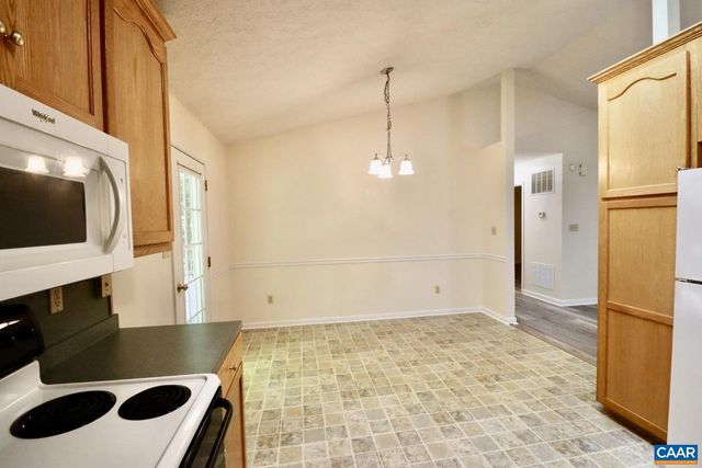 3 SIOUX CT, Palmyra, VA 22963