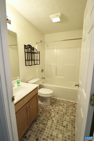 3 SIOUX CT, Palmyra, VA 22963