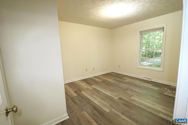 3 SIOUX CT, Palmyra, VA 22963