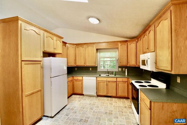 3 SIOUX CT, Palmyra, VA 22963