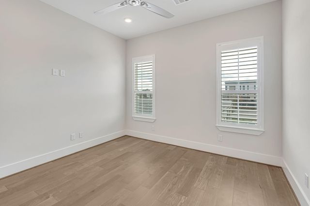 1236 W 21st Street, Houston, TX 77008