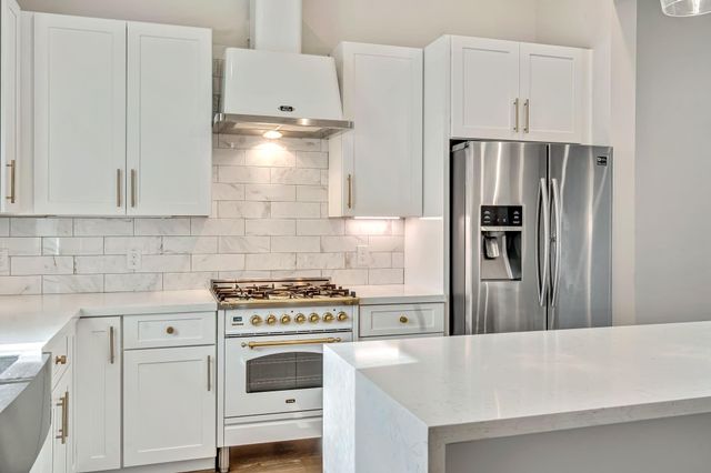 1236 W 21st Street, Houston, TX 77008