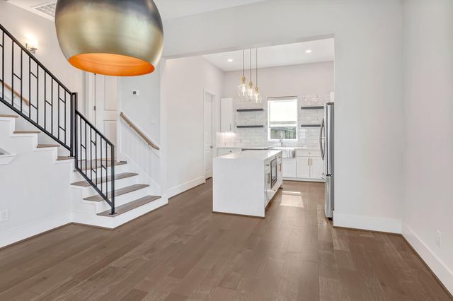 1236 W 21st Street, Houston, TX 77008