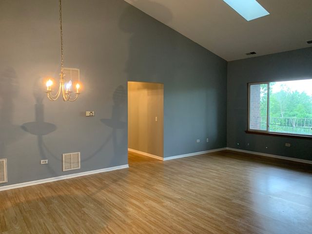 881 Swift Road 306, Addison, IL 60101