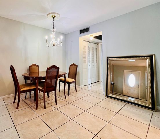 330 Southampton B, West Palm Beach, FL 33417