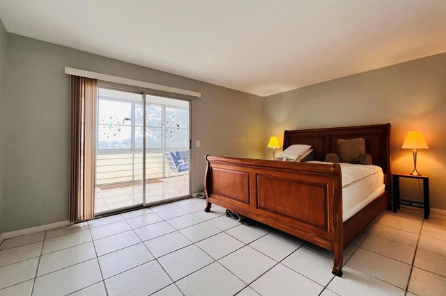 330 Southampton B, West Palm Beach, FL 33417