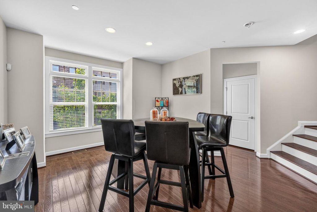 Image 13 of property listing at 7314 TAYLORS HILL LN, Hanover, MD 21076