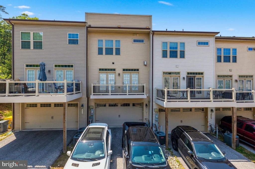 Image 2 of property listing at 7314 TAYLORS HILL LN, Hanover, MD 21076