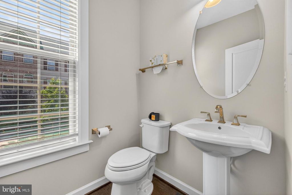 Image 7 of property listing at 7314 TAYLORS HILL LN, Hanover, MD 21076