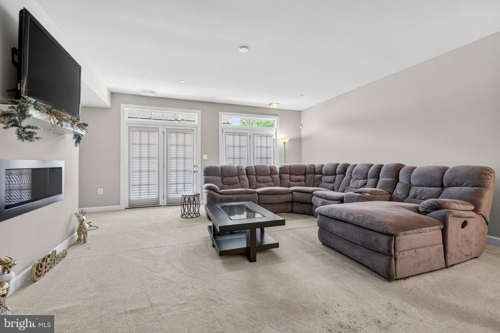 Image 8 of property listing at 7314 TAYLORS HILL LN, Hanover, MD 21076