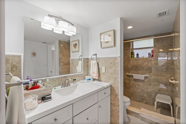 1001 Colony Point Circle, Pembroke Pines, FL 33026