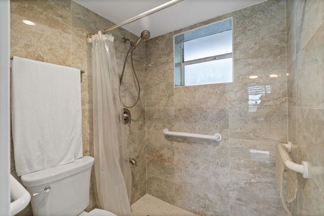 1001 Colony Point Circle, Pembroke Pines, FL 33026