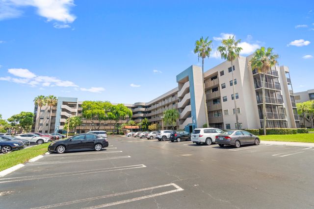 1001 Colony Point Circle, Pembroke Pines, FL 33026