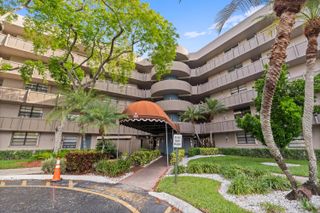 1001 Colony Point Circle, Pembroke Pines, FL 33026