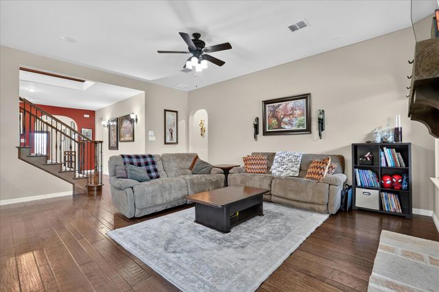707 Southwind Drive, Arlington, TX 76002