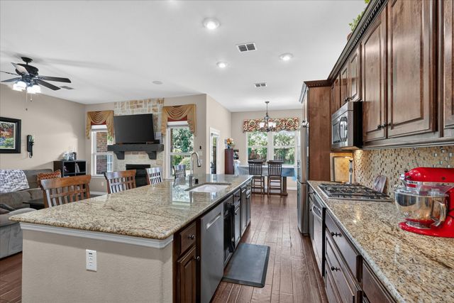 707 Southwind Drive, Arlington, TX 76002