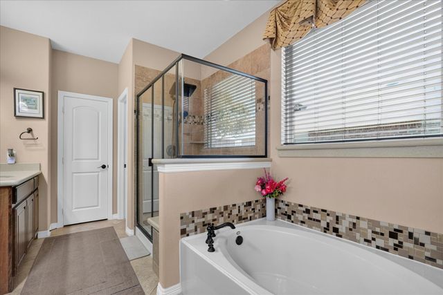 707 Southwind Drive, Arlington, TX 76002