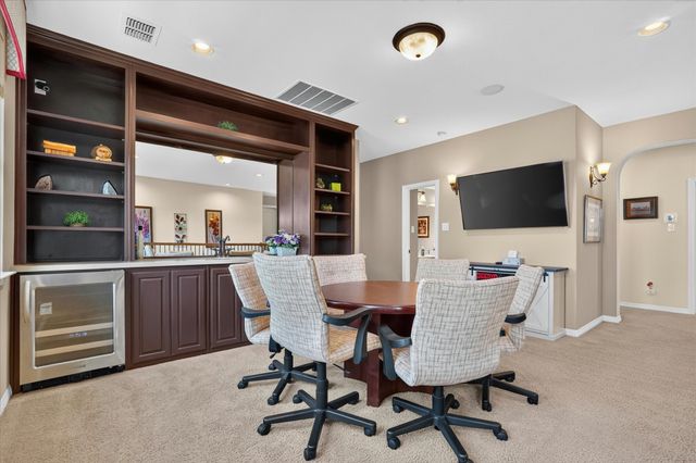 707 Southwind Drive, Arlington, TX 76002