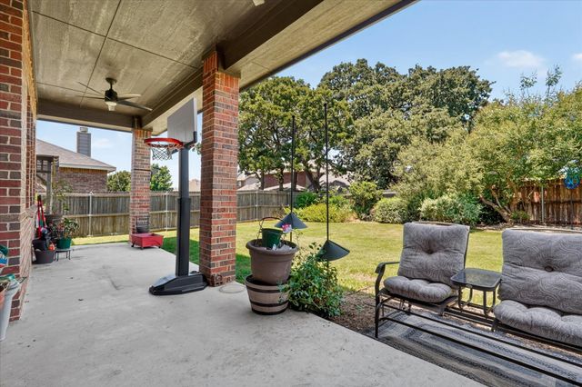 707 Southwind Drive, Arlington, TX 76002