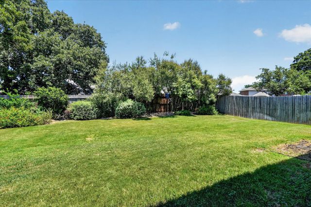 707 Southwind Drive, Arlington, TX 76002