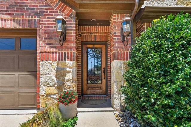 707 Southwind Drive, Arlington, TX 76002