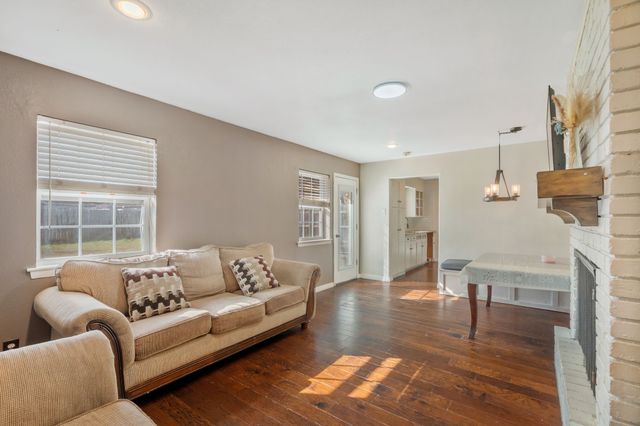 2320 Meadow Lark, Irving, TX 75060